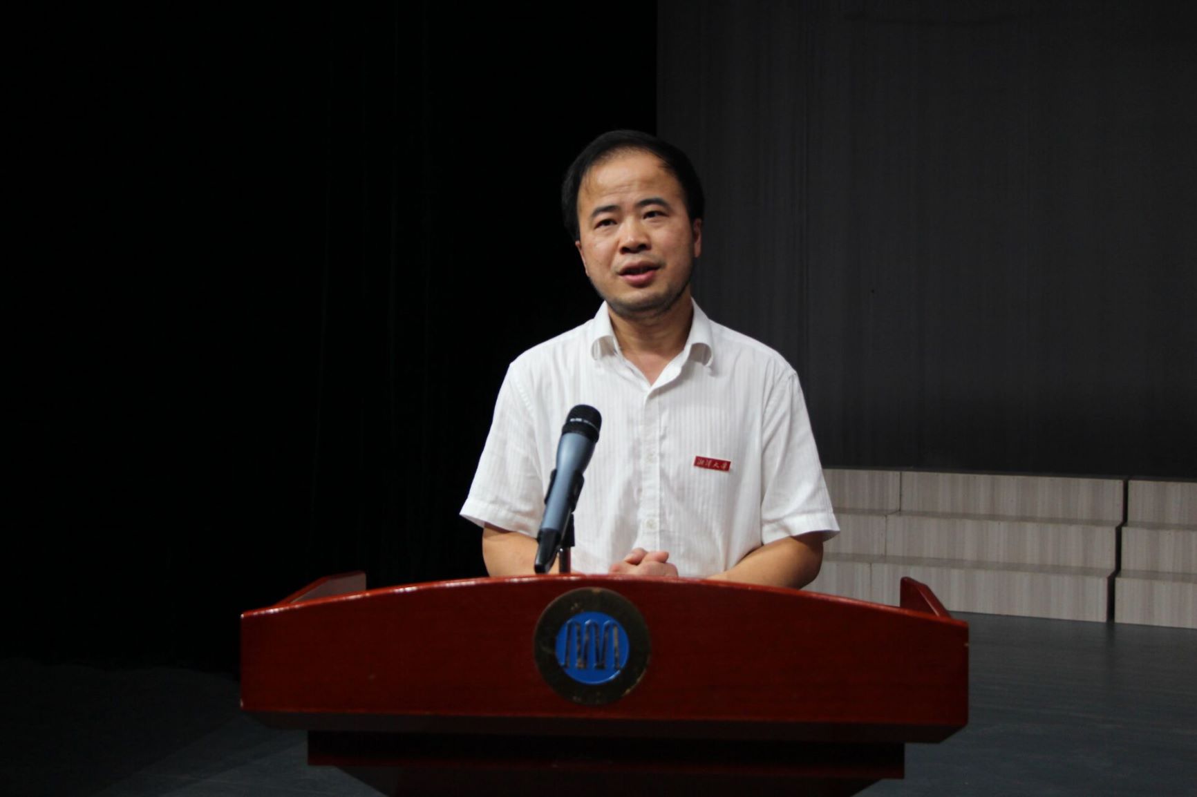 院长讲话副本.jpg